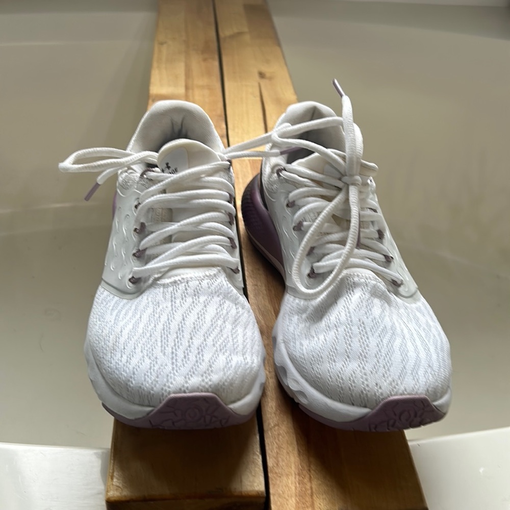 Womens Under Armour Charge Vantage tennis shoe